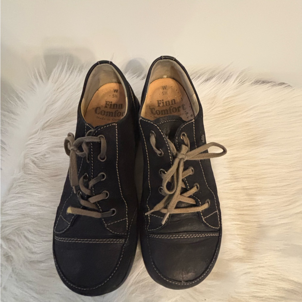 Finn Comfort Dark Leather Lace-Up Sneakers